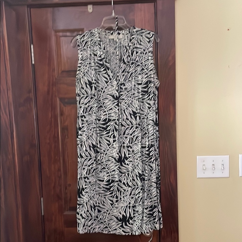 LOFT Black and White Sheath Midi Dress sleeveless 100 rayon